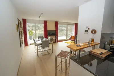 Image de Allegra und Herzlich Willkommen in der Ferienwohnung Chasa Miramunt 6