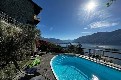 Image de Tessiner Haus, Privater AuĂźenpool, Eigener Garten, Freier Seeblick