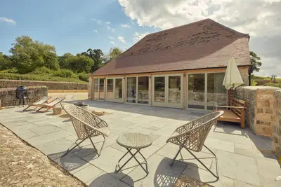 Beautiful Hay Barn Conversion With Large Patio