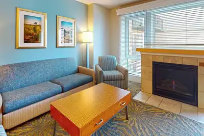 Seaside Resort - 2 Bedroom 2 Bath - Assignment 8