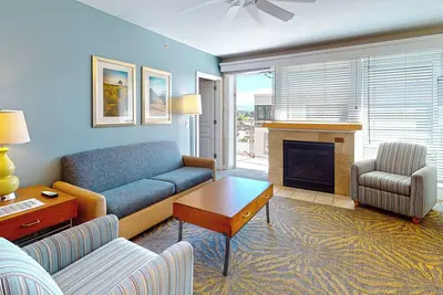 Seaside Resort - Deluxe 3 Bedroom 2 Bath - Assignment 3