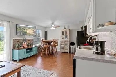 Image de Cozy Rustic Condo at Fall Creek