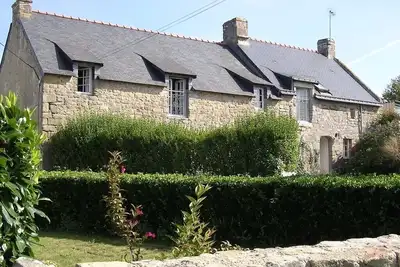 Image de Longère bretonne confortable près de la mer