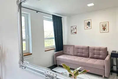 Moveen! Chic Center Escape