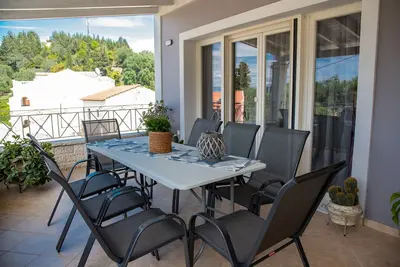 Image de Spacious and Stylish House Near Beautiful Beaches