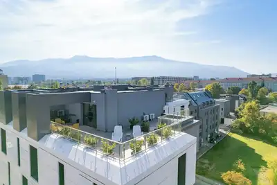 Image de Blue Sky Penthouse | Private Parking spot | Panorama Views