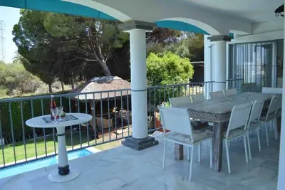 Image de Villa 12 Personas Cerca Banus