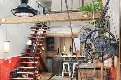 maison de ville comme un loft, centre ville.