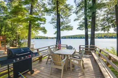Image de Lakefront Cabin w/ Panoramic Water View & Access