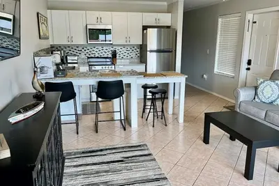 Image de Steinhatchee Place Condo Unit 205-1/1 Recently upgraded with premium features