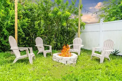 Image de Lovely Home in Miami Heated Pool Firepit
