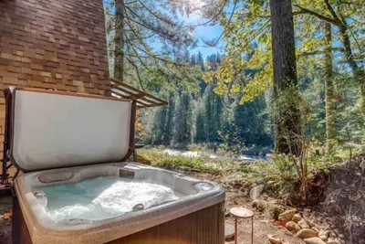 Image de Washougal river view, hot tub and Hvac for heat and cooling