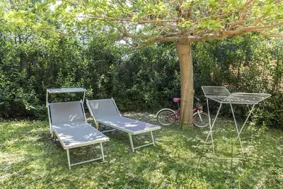 Image de M359 - Marcelli, Three-room apartment with large garden 100 meters from the sea