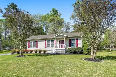 Image de Seahorse Cove | Renovated Coastal Retreat, Screened Porch, Resort Amenities + Pet Friendly