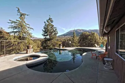 Image de New! Yosemite Hills Family Retreat!