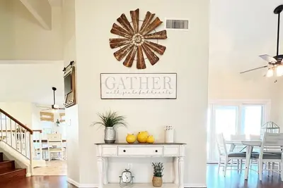 Image de Perfect Gilbert Location!