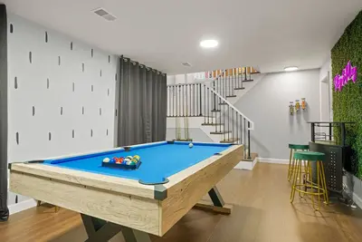 Image de Stay & Play| Hot Tub & Game Room