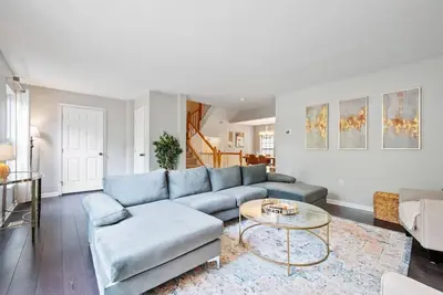 New! 3 Bdrm | Mt Washington | Garage