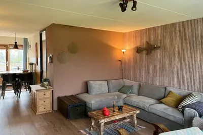 Image de Geräumiges Appartement, ca. 100 m. vom Dünengebiet Sint Maartenszee. 4 Personen, 2 Schlafzimmer