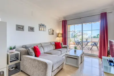 Image de Appartement moderne à Estepona avec terrasse, proche du port et plages