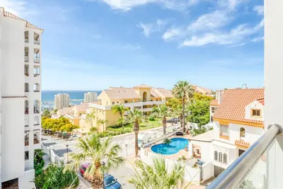 Image de Charmant appartement 2 chambres à Estepona avec piscine et parking