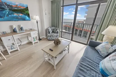 Image de Sand Dunes Resort 7th Floor Direct Oceanfront Pool