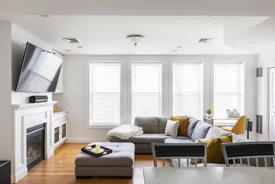 Image de The Heart of Southie (Garage + Roof Deck)