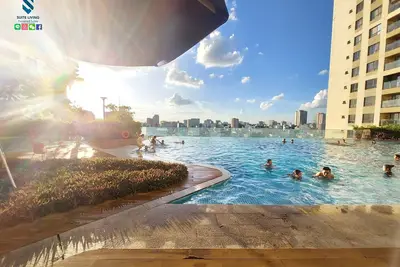 Image de Luxury The Goldview - Spacious 2 Bedroom Apartment Free Gym, Pool, Netflix