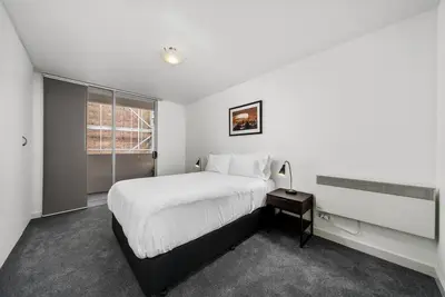 Image de Inner City Modern Apartment With Secure Parking