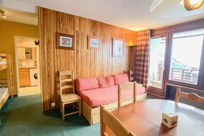 Image de À 300m des pistes de ski, 4ème étage, balcon, télévision, casier à ski, 37m², Tignes