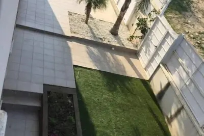 Image de Casa Moderna con Jardin y Piscina