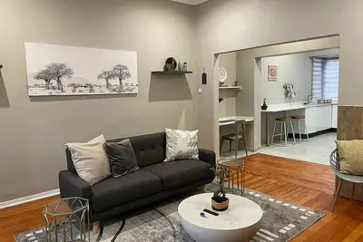 Image de Contemporary 2 bed in Suburbs - 2081