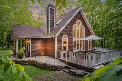 Image de The Sugar Maple · Modern Chalet- Hot Tub~Fire-Pit~Clubhouse~Mt Snow