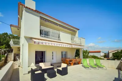 Image de Appartement Tešija by Interhome