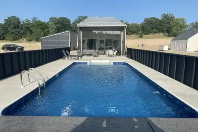 Image de Modern Lakehouse with private heated pool near New Buffalo