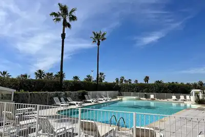 Image de Joli studio avec terrasse situé à Port Fréjus.