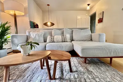 Image de Secret Midcoast Maine - the Napa Valley of Oysters - in a cool Scandi-style home