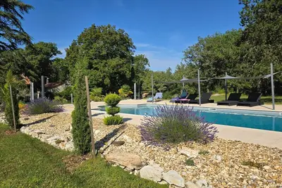 Image de Homerez - Villa spacieuse à Limeyrat avec piscine privée