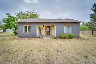 Image de Pet-Friendly North Texas Home w/ Spacious Yard!