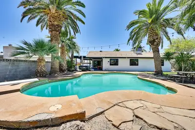 Image de Yuma Vacation Rental w/ Private Pool & Patio!