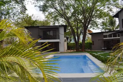 Image de Lovely one Kitchen and Pool View #1