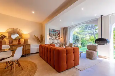 Image de Villa luxe proche Saint Tropez 2 chambres 2 Sdb 3 piscines, tennis, wifi, clim