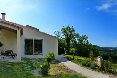 Image de Gite à la ferme entre Salon de Provence, Aix, Marseille, idéal pour les familles
