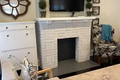 Image de Lovely 1 bedroom condo. With its own driveway