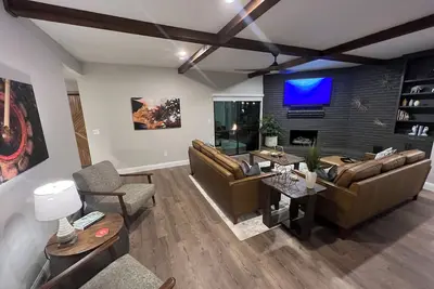 Image de Relaxed Modern Temporary Living in Plano