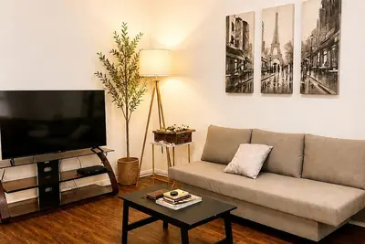 Image de Furnished Houston Retreat Near Medical Center & Nrg Sleeps 6