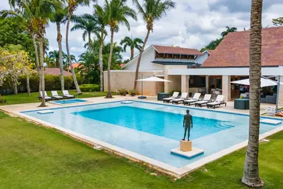 Image de Hermosa villa en Colinas.