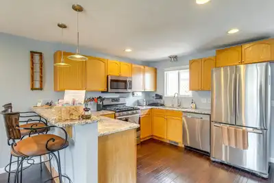 Image de 12 Mi to Denver: Golden Vacation Rental!
