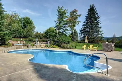 Image de Pool, Golf Course, 5 Minutes from Tremblant