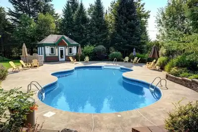 Image de Perfect Tremblant Location- Pool & Golf Course